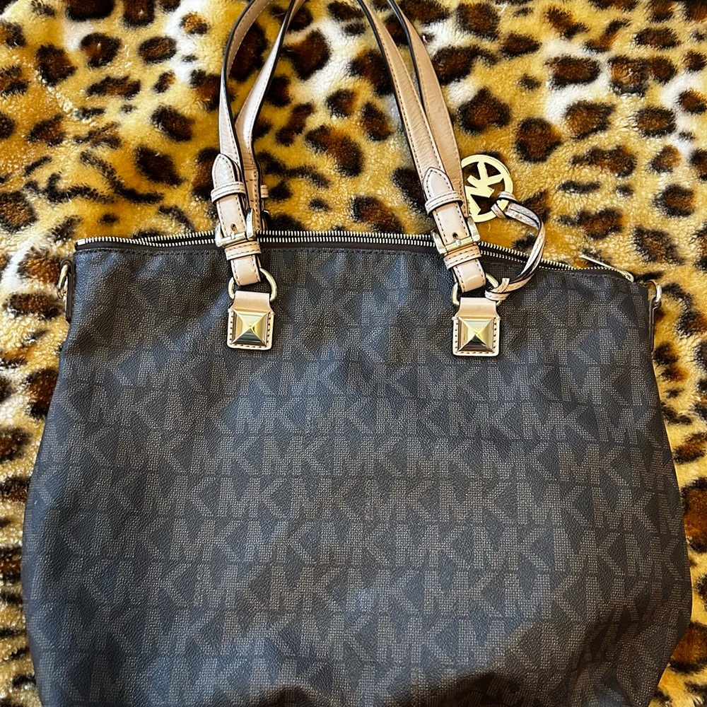 Micheal Kors Brown Monogram Handbag